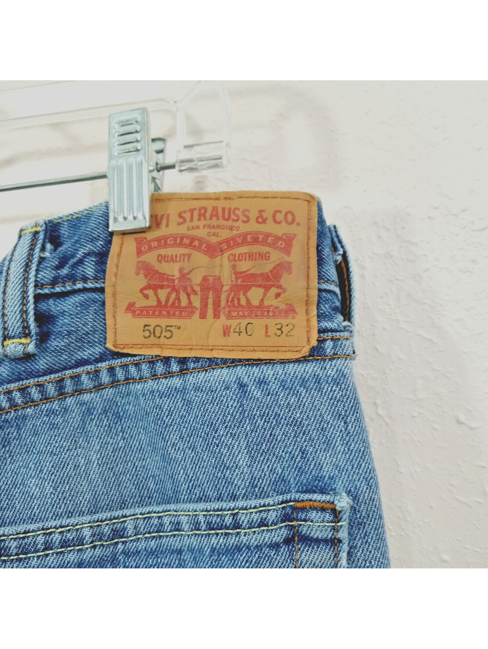 Levis 505 Men Blue Jean Straight Regular Leg 40 x 32 - Picture 4 of 8